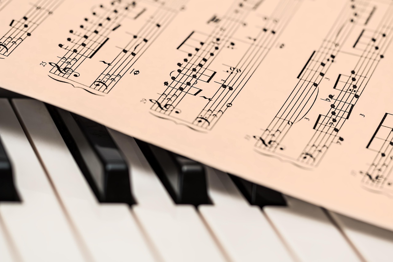 Yamaha PSR-E383 vs. Casio CT-S300: The Ultimate Keyboard Showdown